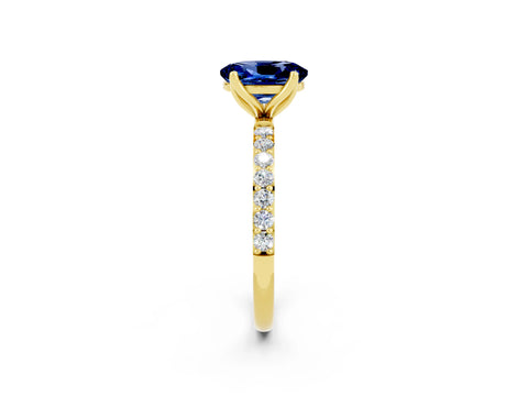 Yellow gold Oval Cut Blue Sapphire Solitaire Engagement Ring with Pavé Band and Prong Setting_2