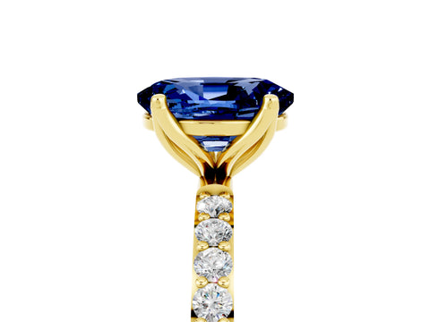 Yellow gold Oval Cut Blue Sapphire Solitaire Engagement Ring with Pavé Band and Prong Setting_5