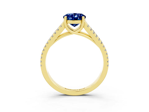 Yellow gold Oval Cut Blue Sapphire Solitaire Engagement Ring with Split Shank Pavé Band_3
