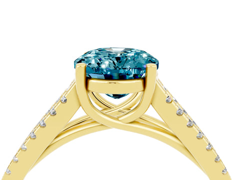 Yellow gold Oval Cut Blue Topaz Solitaire Engagement Ring with Split Shank Pavé Band_4