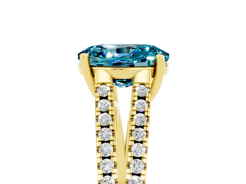 Yellow gold Oval Cut Blue Topaz Solitaire Engagement Ring with Split Shank Pavé Band_5
