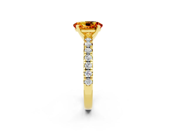 Yellow gold Oval Cut Citrine Solitaire Pavé Engagement Ring with Round Band and Prong Setting