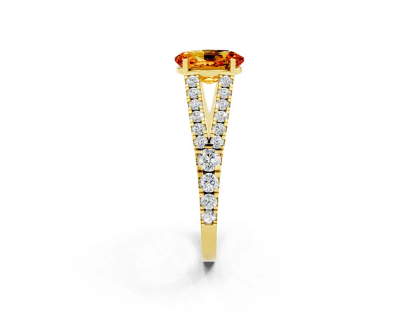 Yellow gold Oval Cut Citrine Split Shank Pavé Engagement Ring with Four-Prong Setting
