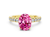 Yellow gold Oval Cut Cut Diamond Pavé Band with Four-Prong Setting