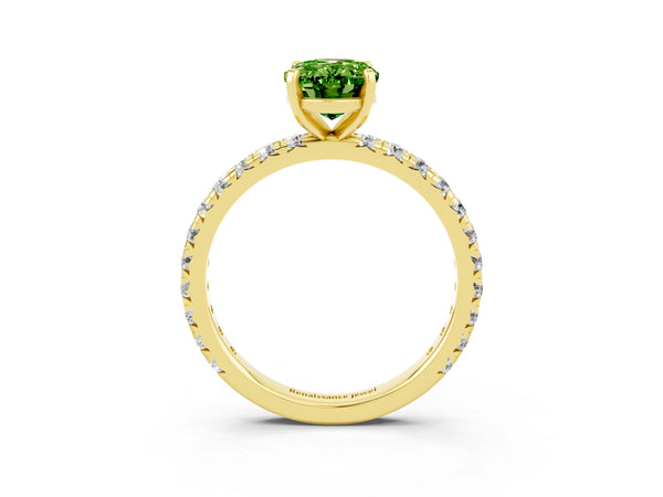 Yellow gold Oval Cut Cut Diamond Pavé Band with Four-Prong Setting