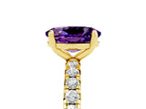 Yellow gold Oval Cut Cut Diamond Pavé Band with Four-Prong Setting_5