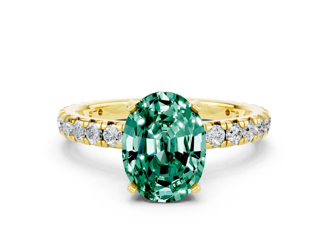 Yellow gold Oval Cut Cut Diamond Pavé Band with Four-Prong Setting