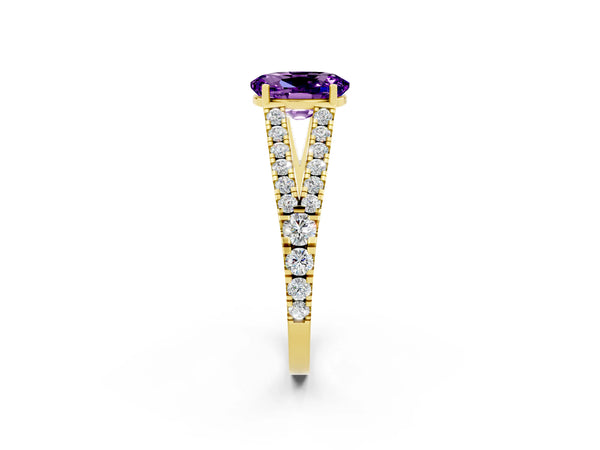 Yellow gold Oval Cut Amethyst Split Shank Engagement Ring with Round Pavé and Prong Setting