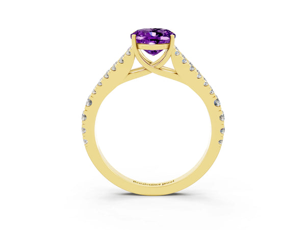 Yellow gold Oval Cut Amethyst Split Shank Engagement Ring with Round Pavé and Prong Setting