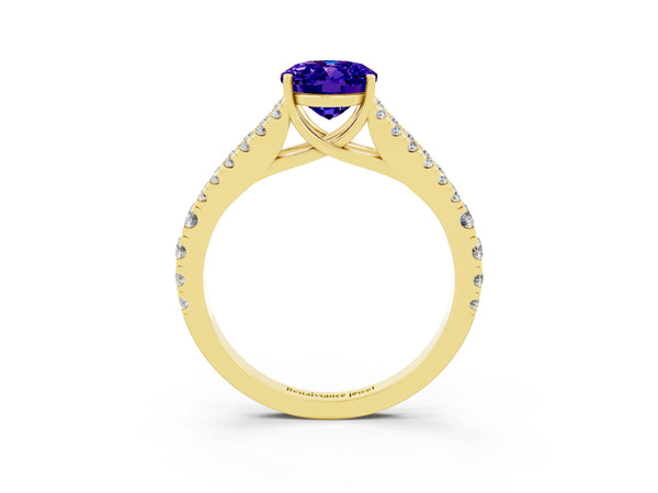 Yellow gold Oval Cut Tanzanite Split Shank Engagement Ring with Round Pavé and Prong Setting
