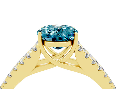 Yellow gold Oval Cut Cut Split Shank Pave Diamond Engagement Ring with Four-Prong Setting_4