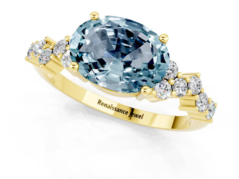 Yellow gold Oval Cut Diamond Cluster Pavé Band with Four-Prong Setting_1