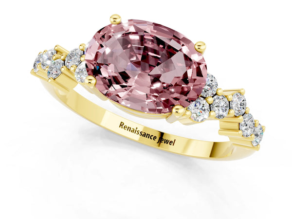 Yellow gold Oval Cut Diamond Cluster Pavé Band with Four-Prong Setting