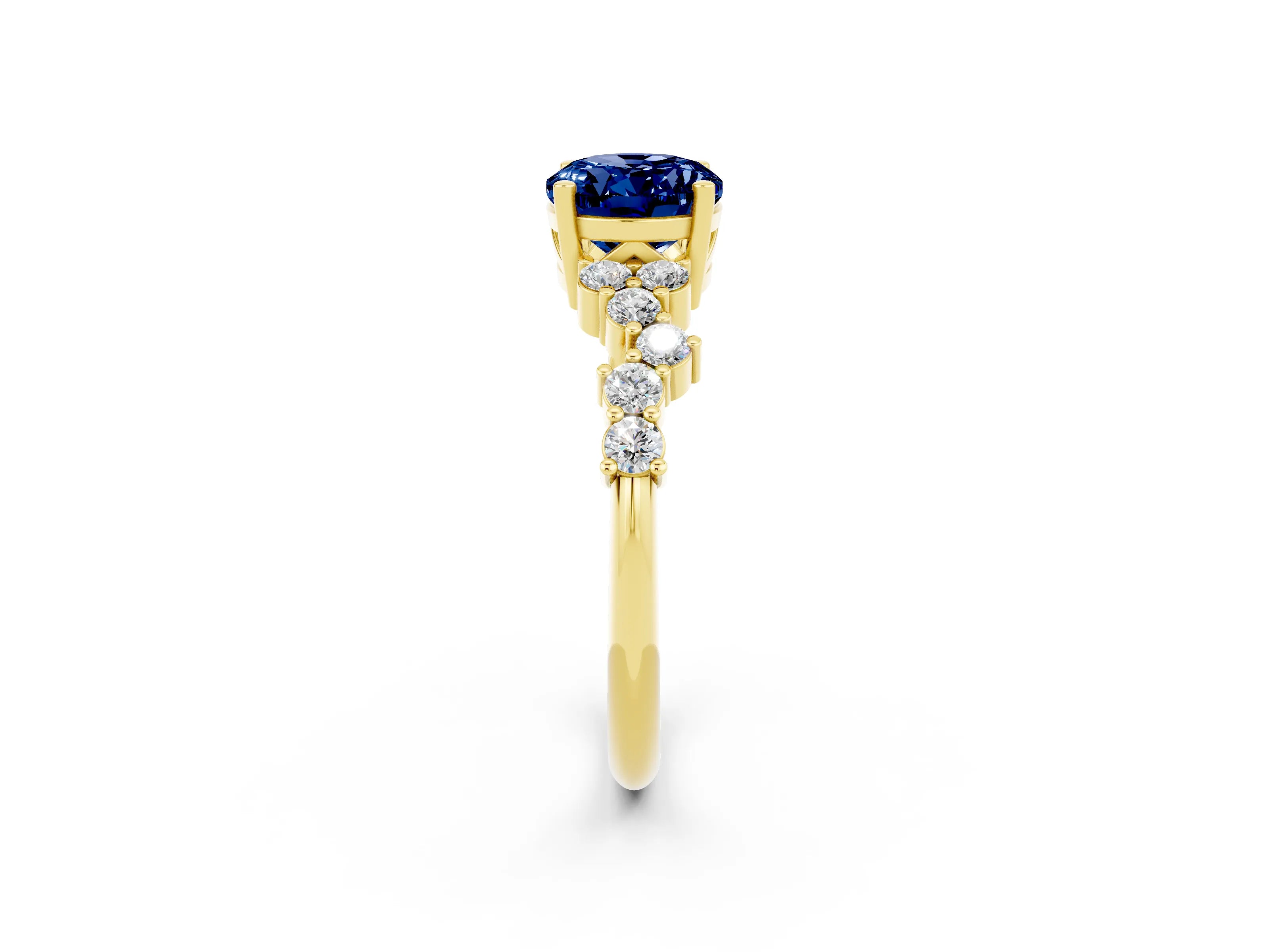 Yellow gold Oval Cut Diamond Cluster Pavé Band with Four-Prong Setting_2