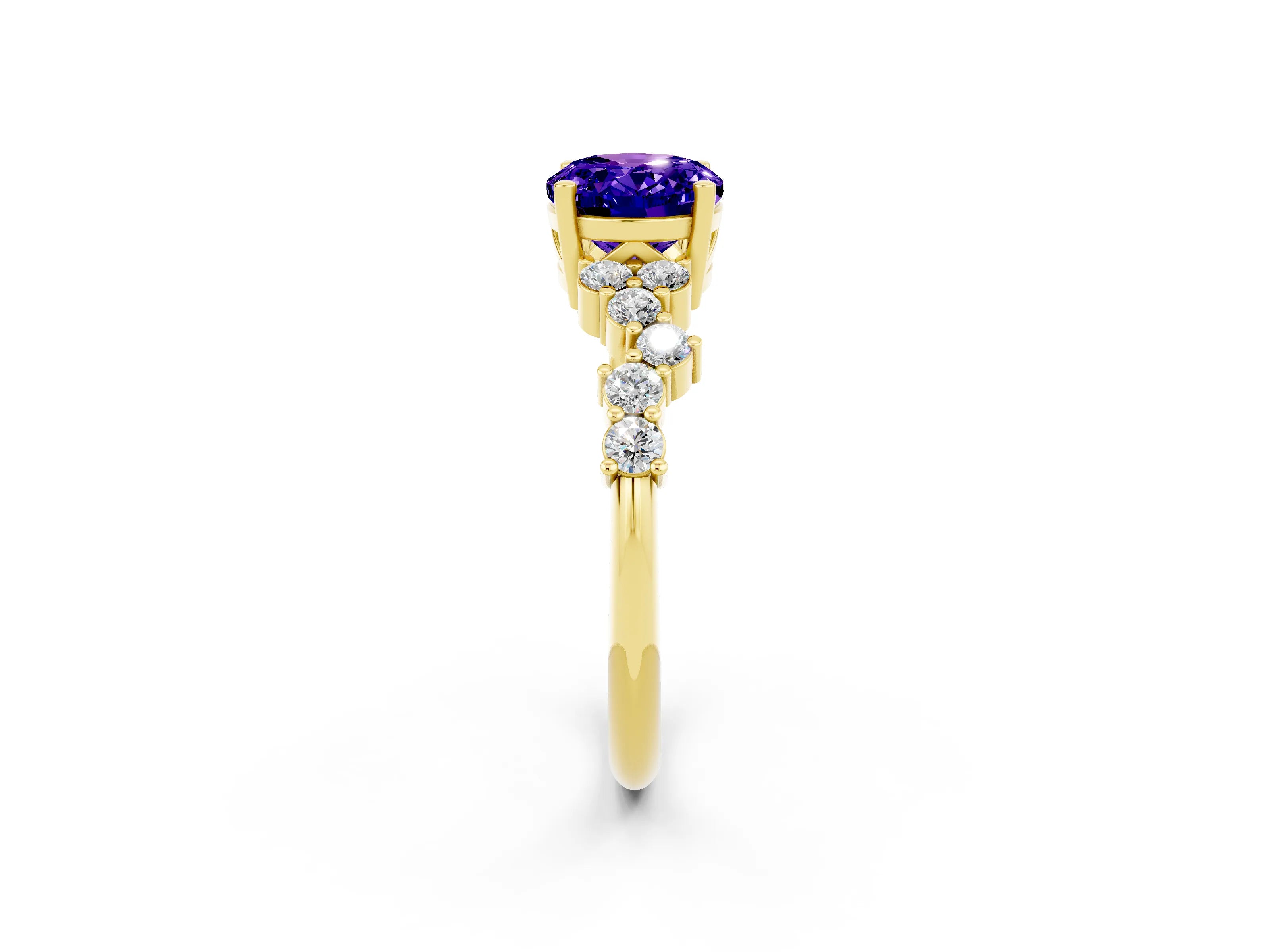 Yellow gold Oval Cut Diamond Cluster Pavé Band with Four-Prong Setting_2