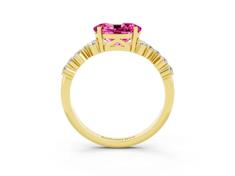 Yellow gold Oval Cut Diamond Cluster Pavé Band with Four-Prong Setting_3
