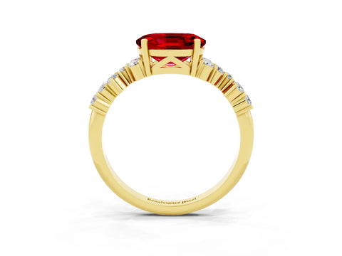 Yellow gold Oval Cut Diamond Cluster Pavé Band with Four-Prong Setting_3