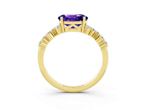 Yellow gold Oval Cut Diamond Cluster Pavé Band with Four-Prong Setting_3