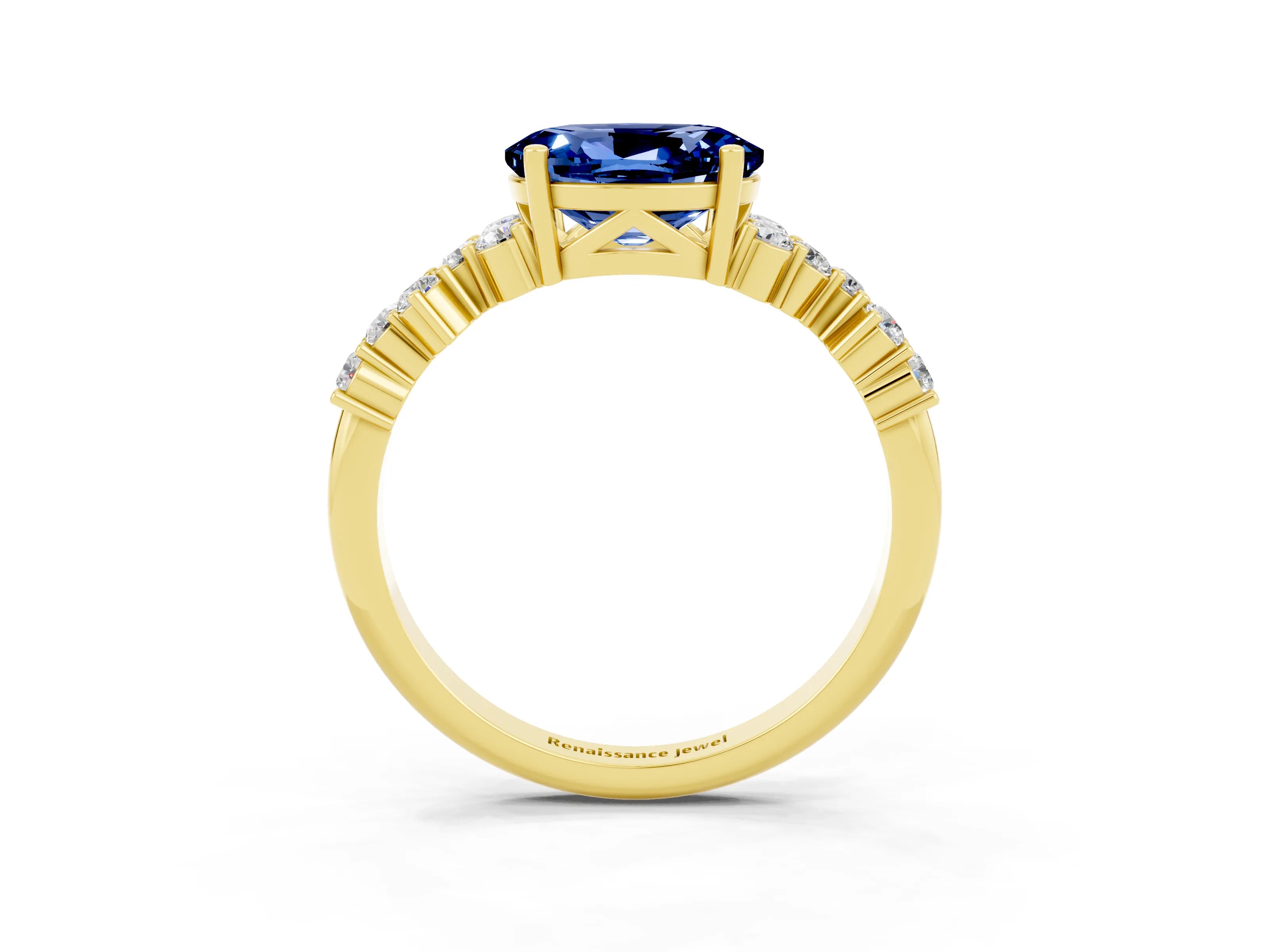 Yellow gold Oval Cut Diamond Cluster Pavé Band with Four-Prong Setting_3