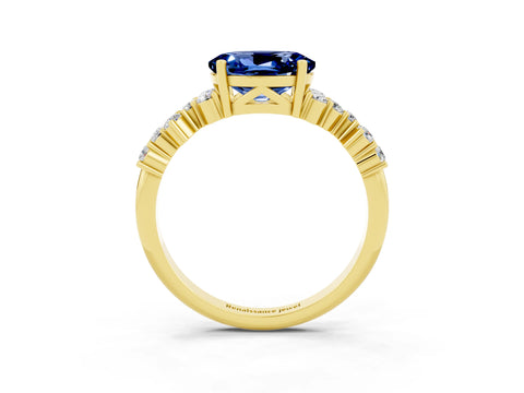 Yellow gold Oval Cut Diamond Cluster Pavé Band with Four-Prong Setting_3