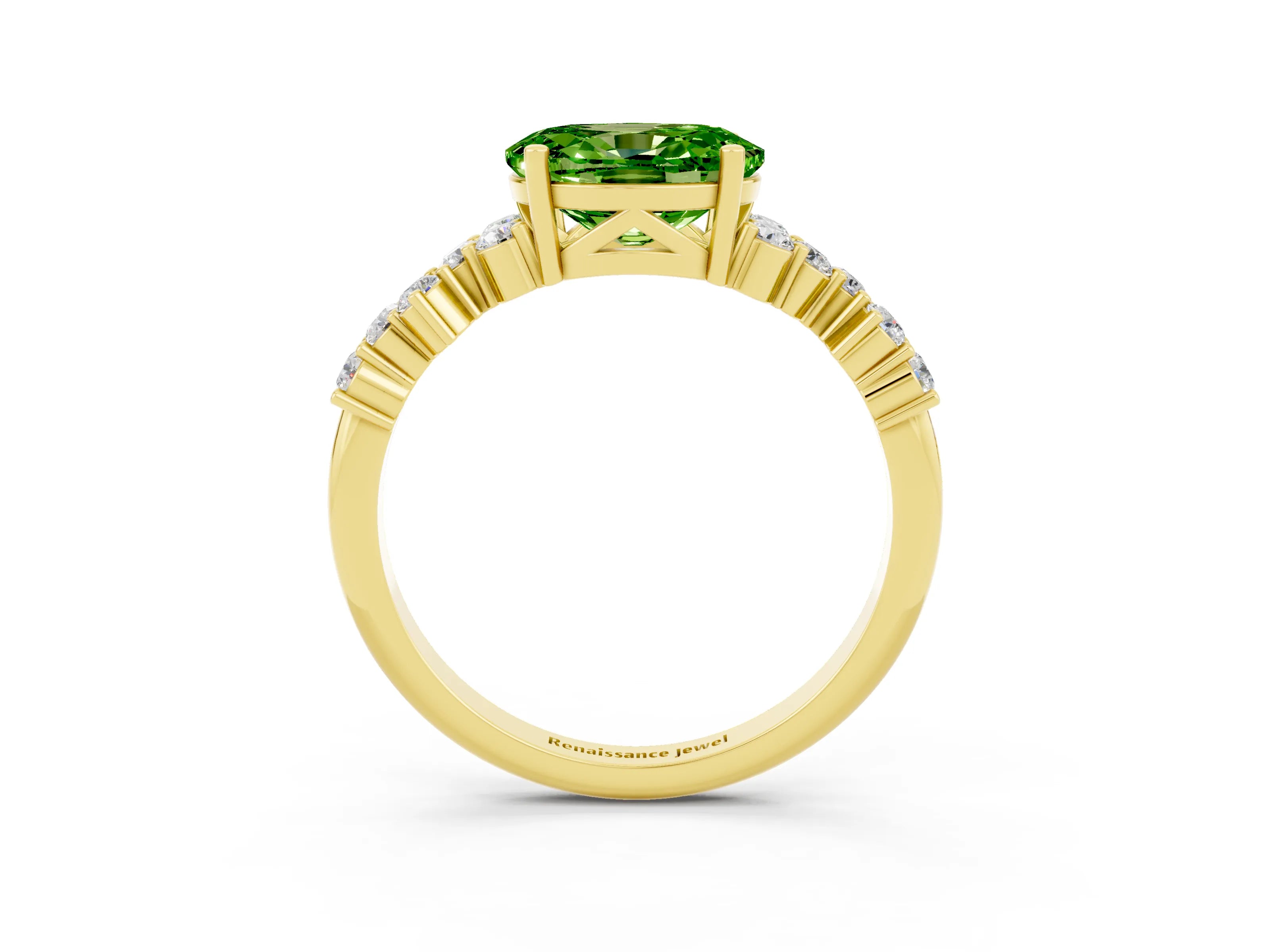 Yellow gold Oval Cut Diamond Cluster Pavé Band with Four-Prong Setting_3