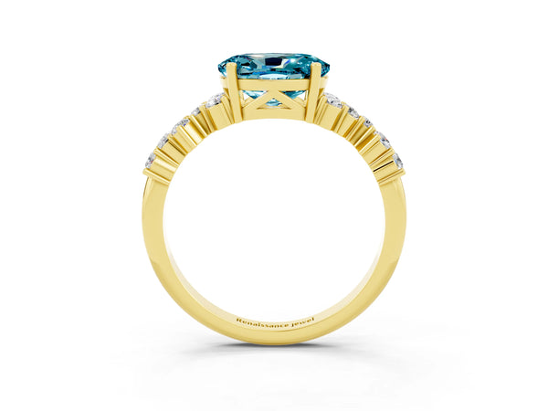 Yellow gold Oval Cut Diamond Cluster Pavé Band with Four-Prong Setting
