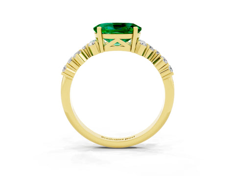 Yellow gold Oval Cut Diamond Cluster Pavé Band with Four-Prong Setting_3