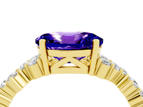 Yellow gold Oval Cut Diamond Cluster Pavé Band with Four-Prong Setting_4