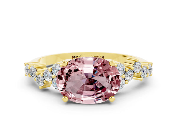 Yellow gold Oval Cut Diamond Cluster Pavé Band with Four-Prong Setting