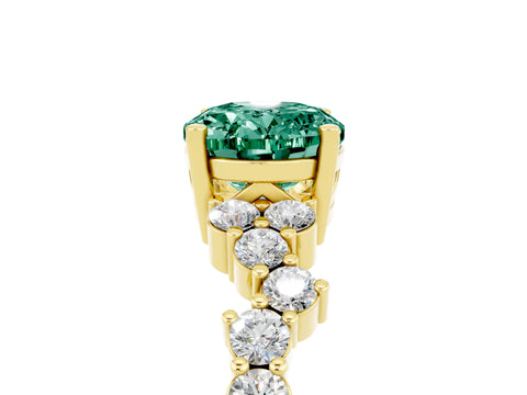 Yellow gold Oval Cut Diamond Cluster Pavé Band with Four-Prong Setting_5