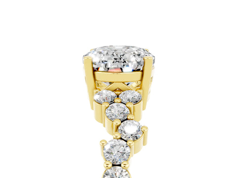 Yellow gold Oval Cut Diamond Cluster Pavé Band with Four-Prong Setting_5