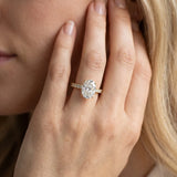 Yellow gold Oval Cut Diamond Pavé Band Solitaire Ring with Prong Setting_15