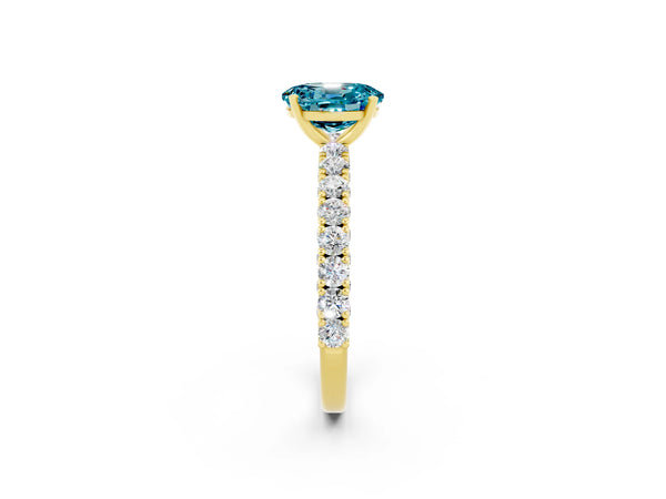 Yellow gold Oval Cut Diamond Pavé Band Solitaire Ring with Prong Setting