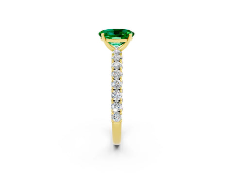 Yellow gold Oval Cut Diamond Pavé Band Solitaire Ring with Prong Setting_2