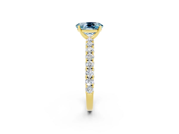 Yellow gold Oval Cut Diamond Pavé Band Solitaire Ring with Prong Setting