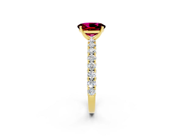 Yellow gold Oval Cut Diamond Pavé Band Solitaire Ring with Prong Setting