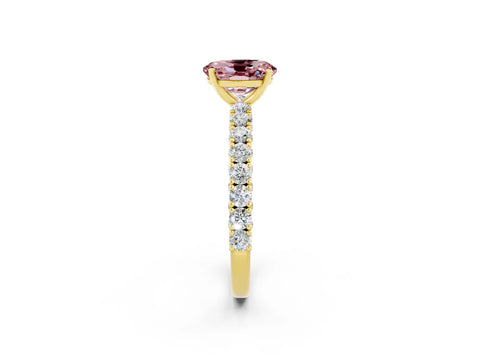 Yellow gold Oval Cut Diamond Pavé Band Solitaire Ring with Prong Setting_2