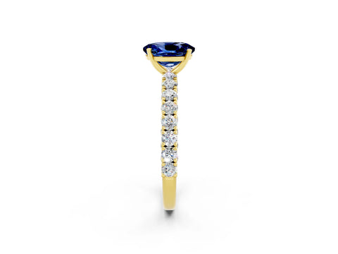Yellow gold Oval Cut Diamond Pavé Band Solitaire Ring with Prong Setting_2