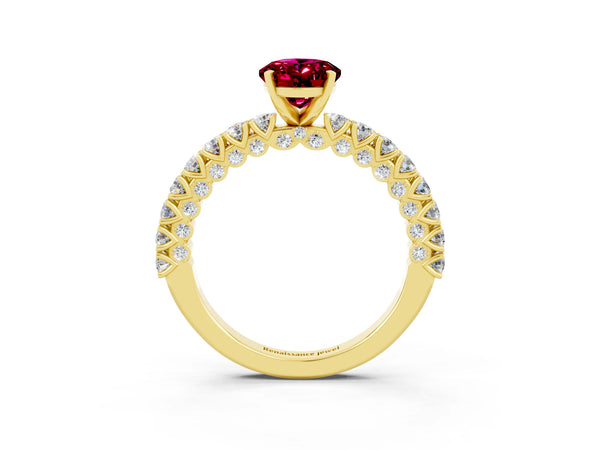 Yellow gold Oval Cut Diamond Pavé Band Solitaire Ring with Prong Setting