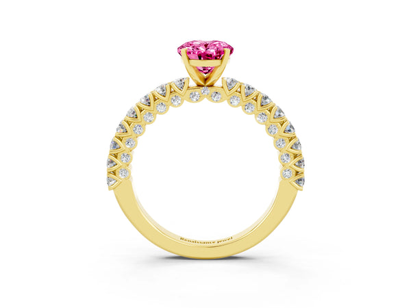 Yellow gold Oval Cut Diamond Pavé Band Solitaire Ring with Prong Setting