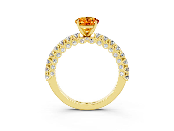 Yellow gold Oval Cut Diamond Pavé Band Solitaire Ring with Prong Setting