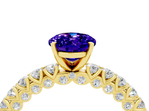 Yellow gold Oval Cut Diamond Pavé Band Solitaire Ring with Prong Setting_4