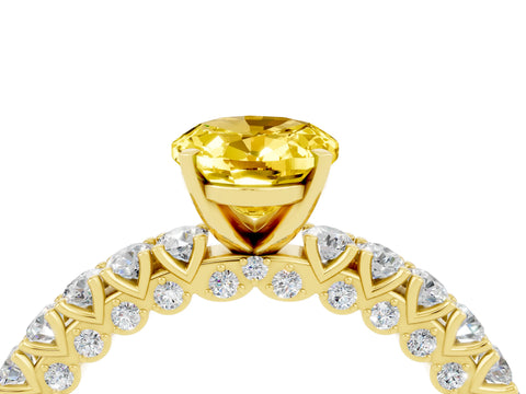Yellow gold Oval Cut Diamond Pavé Band Solitaire Ring with Prong Setting_4