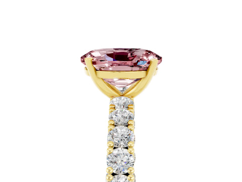 Yellow gold Oval Cut Diamond Pavé Band Solitaire Ring with Prong Setting_5