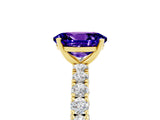Yellow gold Oval Cut Diamond Pavé Band Solitaire Ring with Prong Setting_5