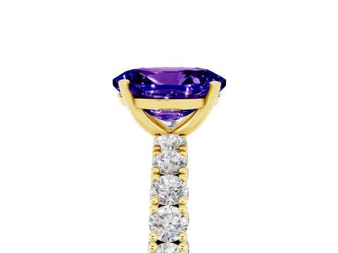 Yellow gold Oval Cut Diamond Pavé Band Solitaire Ring with Prong Setting_5