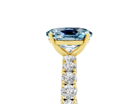 Yellow gold Oval Cut Diamond Pavé Band Solitaire Ring with Prong Setting_5