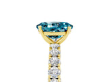 Yellow gold Oval Cut Diamond Pavé Band Solitaire Ring with Prong Setting_5