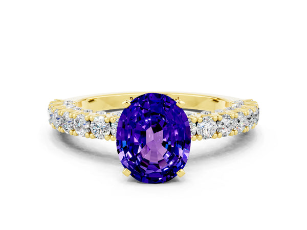 Yellow gold Oval Cut Diamond Pavé Band Solitaire Ring with Prong Setting