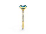 Yellow gold Oval Cut Diamond Pavé Band with Six-Prong Setting_2
